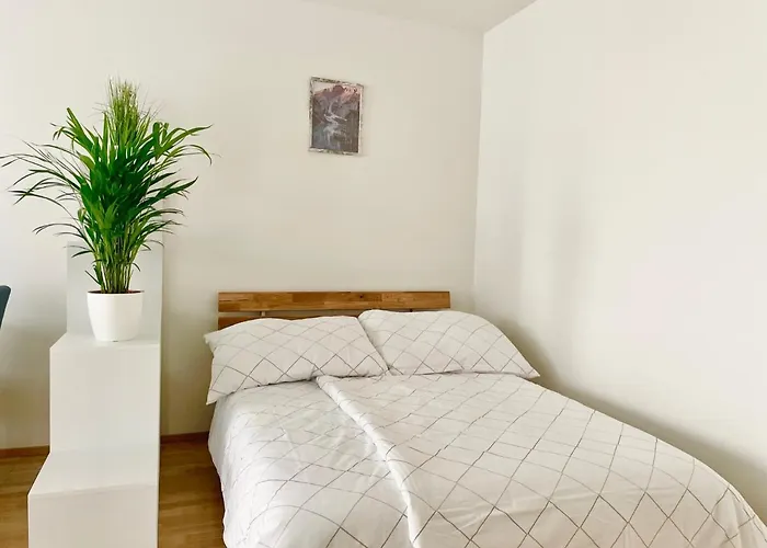 Apartment Bright Modern Flat With Balcony *