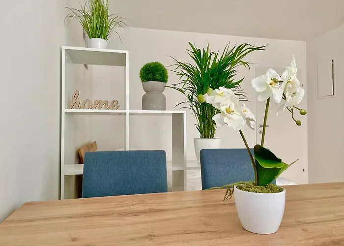 Apartment Bright Modern Flat With Balcony Vienna